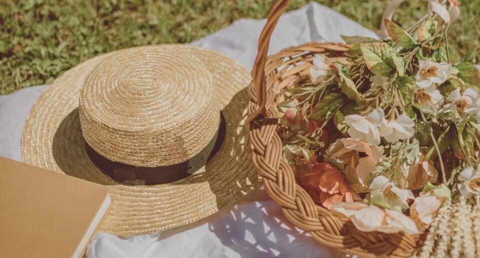 Exploring the Cottagecore Aesthetic: Finding Balance in Simplicity